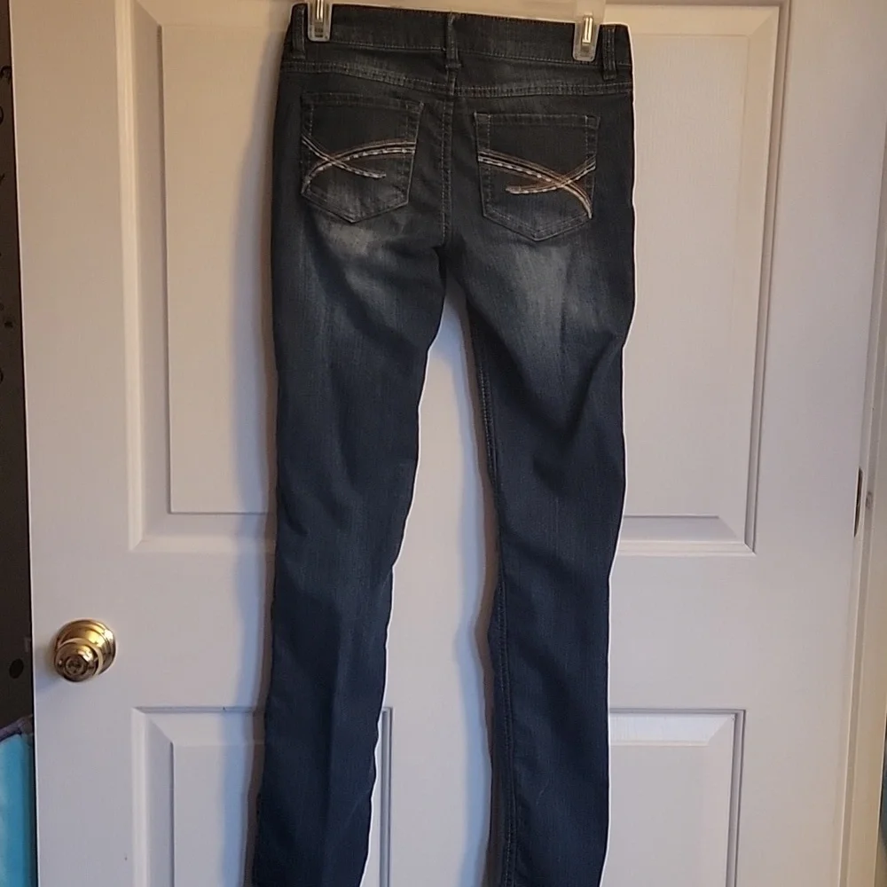Junior's Mudd Jeans, size 1 skinny jeans. - Picture 2 of 7